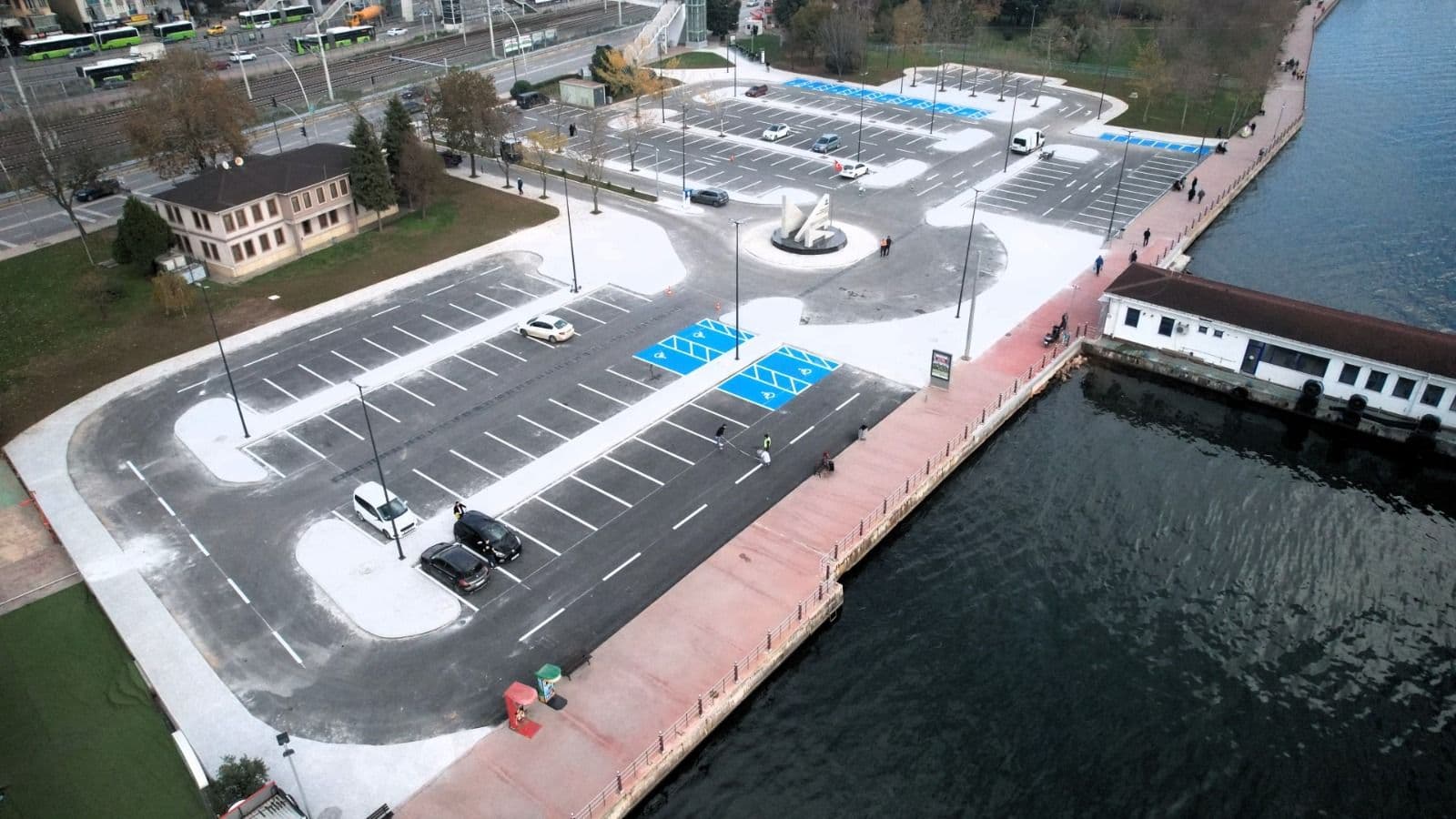 1 Mart Vapur İskelesi Otoparkı