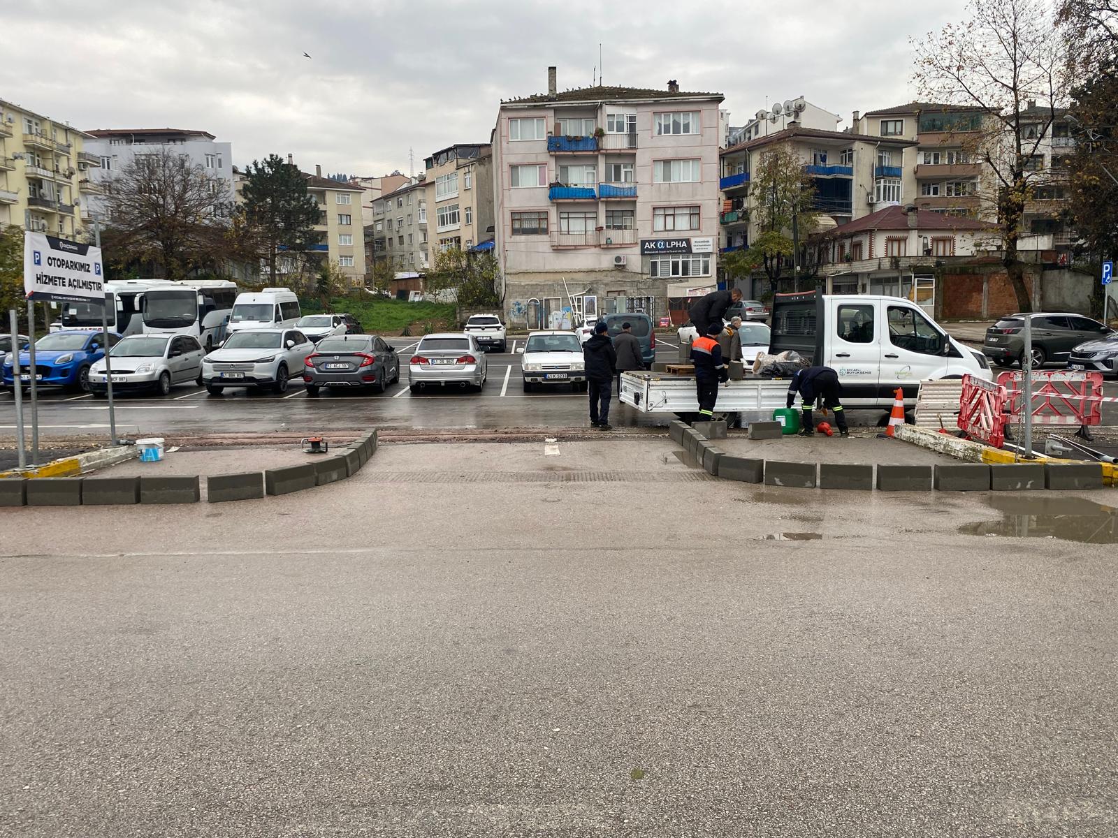 Karamürsel 4 Temmuz Açık Otoparkı
